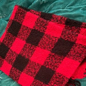 Buffalo plaid blanket scarf